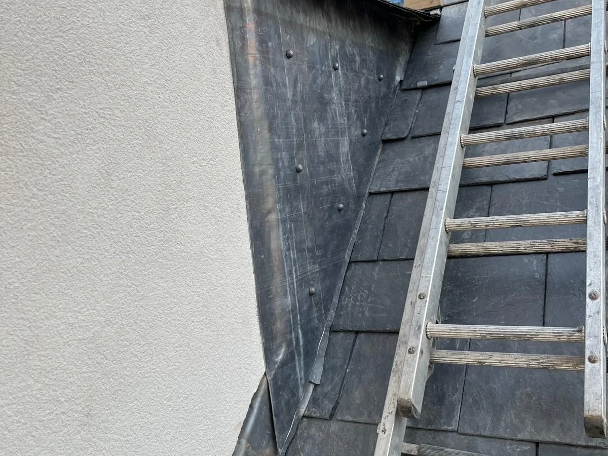 Close view of flashing along the pitched roof edge